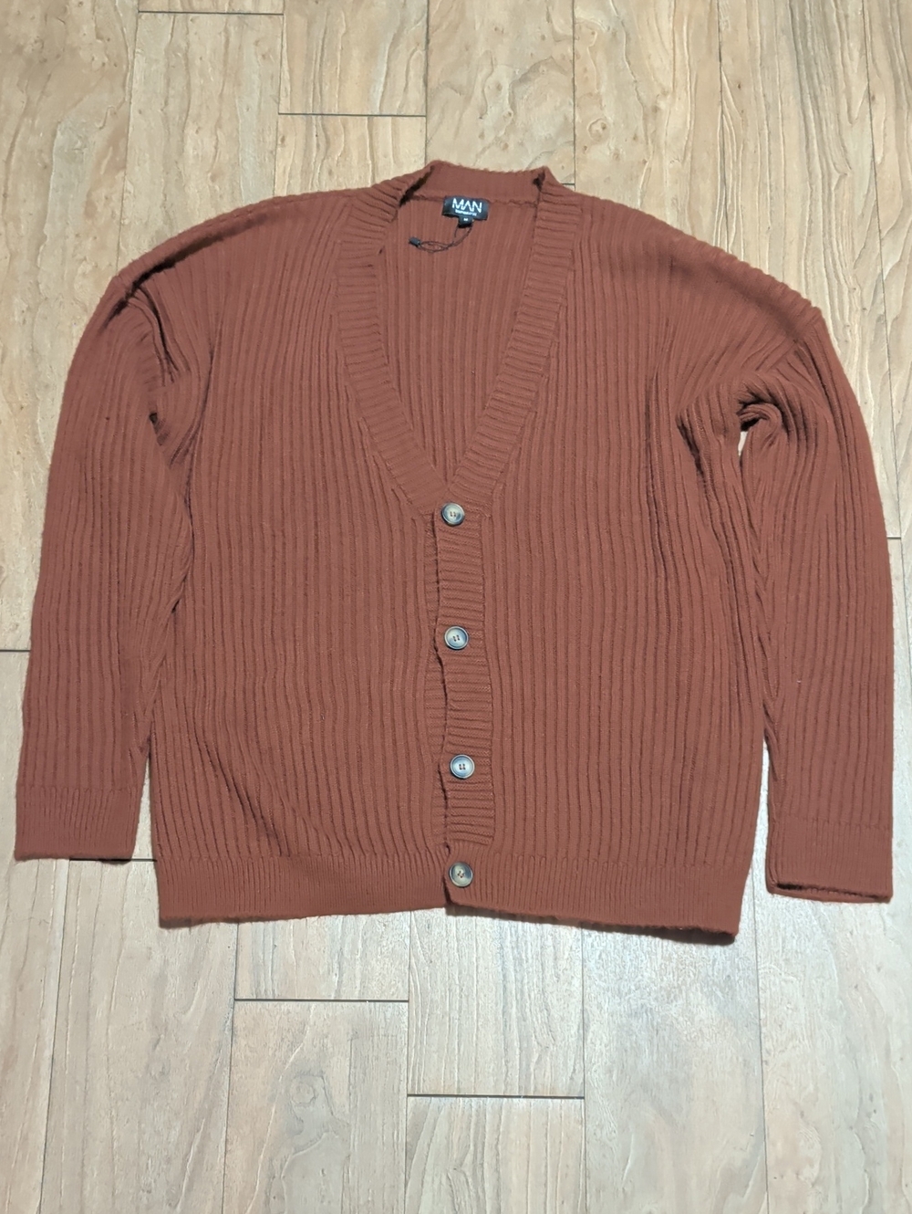 Men's Ribbed V-Neck Button Cardigan in Rust
